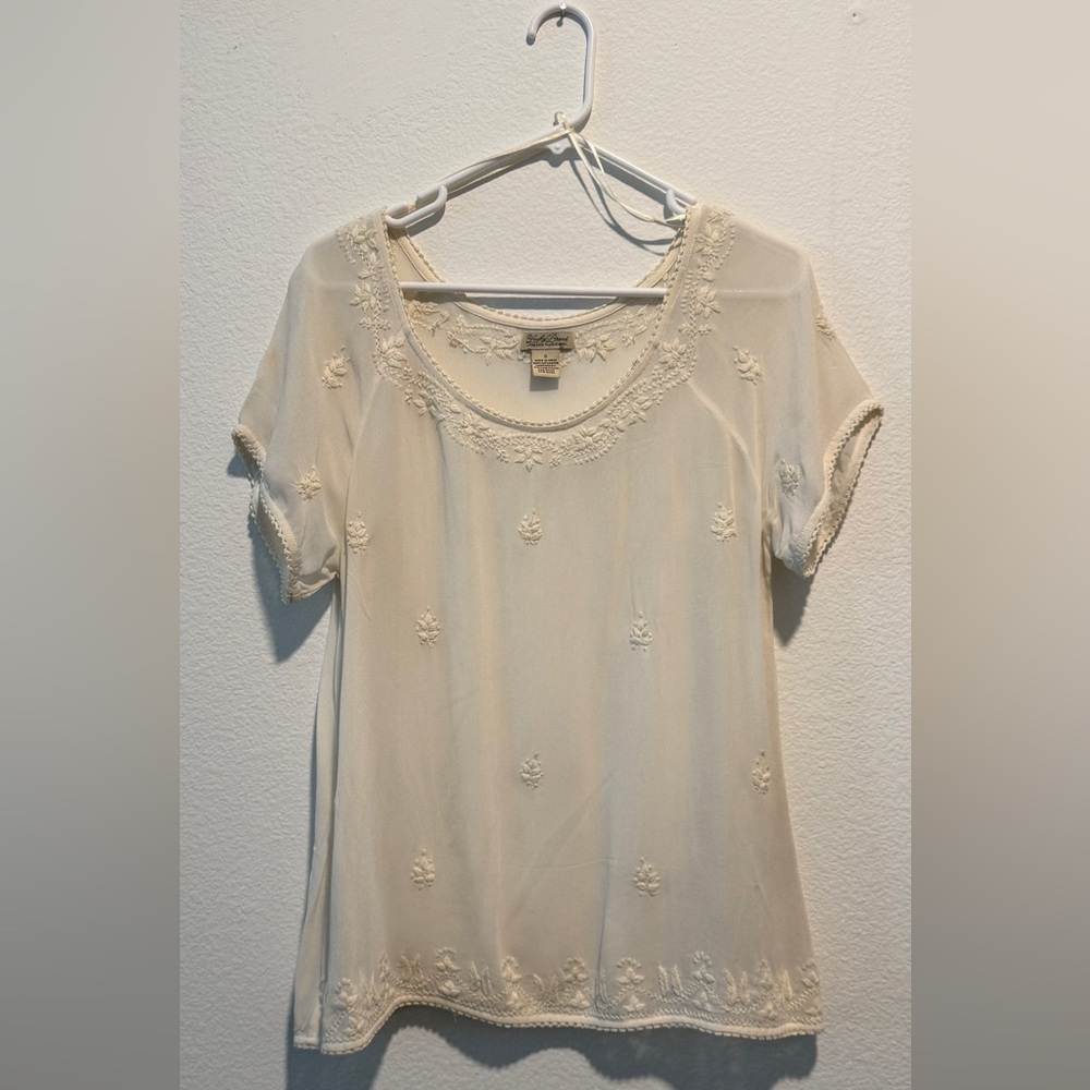 Lucky Brand top like brand new! Only worn a couple times.